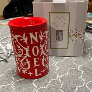 Scentsy Noel Red and White Candle Warmer